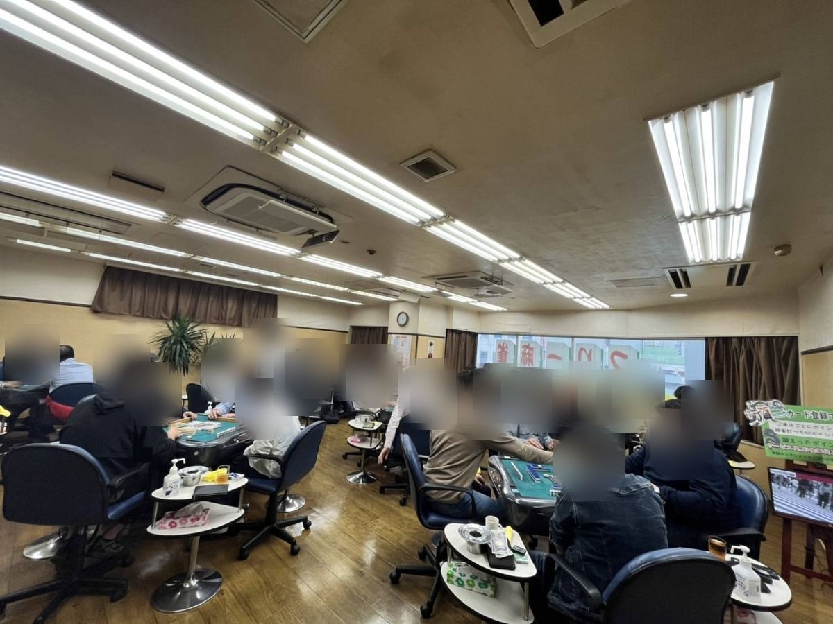 麻雀CABO千葉店 店内 卓の様子